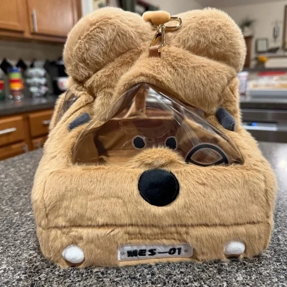 NEW - Bus-Shaped Crossbody Bag for Labubus - Picture 11 of 11